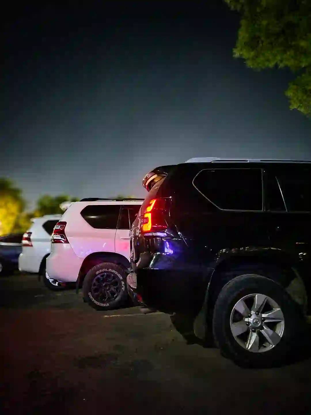 V8 LC200 & Prado Car Yard Night Car Hire
